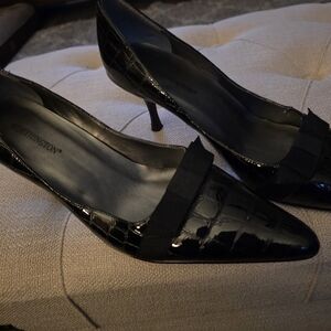 Elegant Black Croc-Embossed Leather  Heels 9M